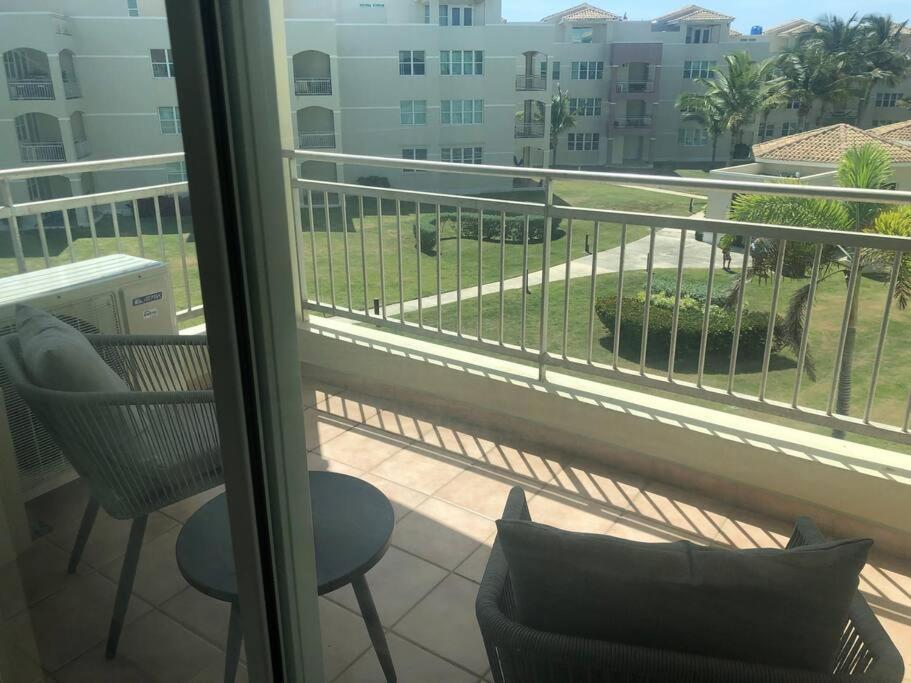 Haudimar Ph Beachfront Apt 4Br/3Bath Isabela Exterior photo